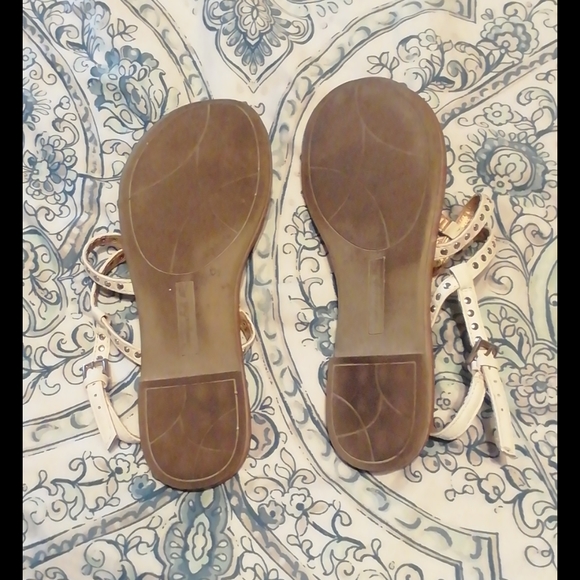 American Eagle Strappy Sandles - Picture 4 of 6